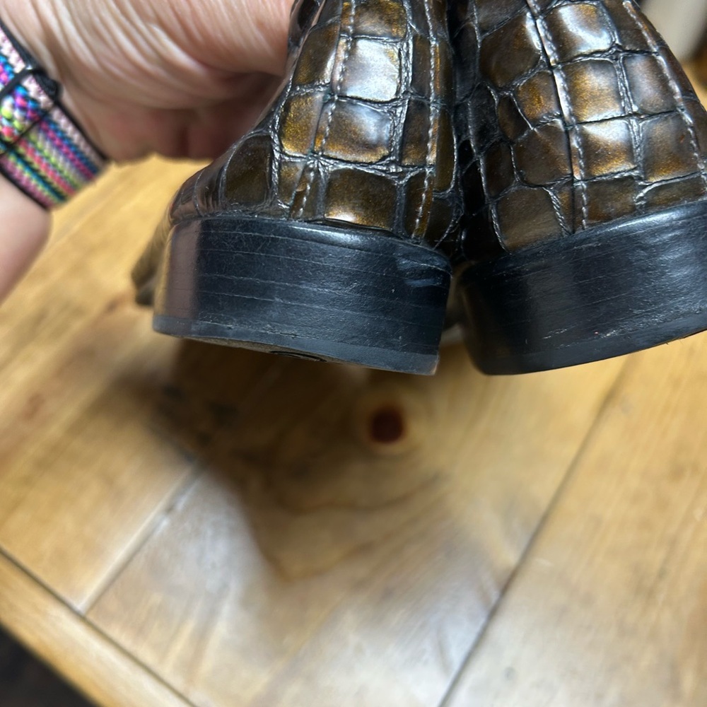 Brighton Medley mock croc leather embossed loafer. Size 8.5. EUC. Iridescent - Picture 10 of 10